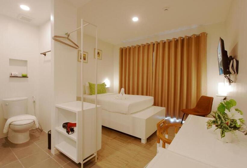 Отель Chada@nakhon