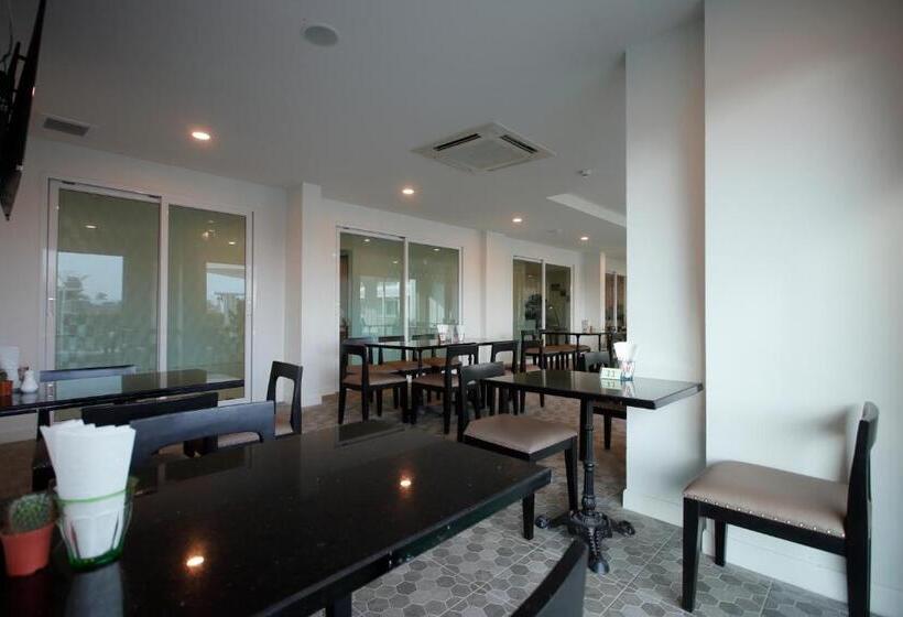 Отель Chada@nakhon