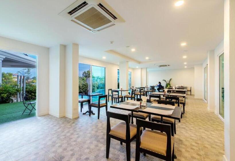 Отель Chada@nakhon