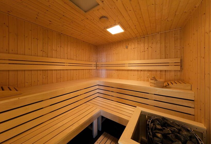 ホテル Clark Budapest   Adults Only