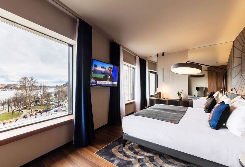 ホテル Clark Budapest   Adults Only