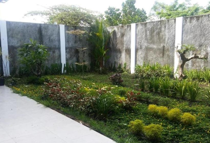 בית מלון כפרי Emerald