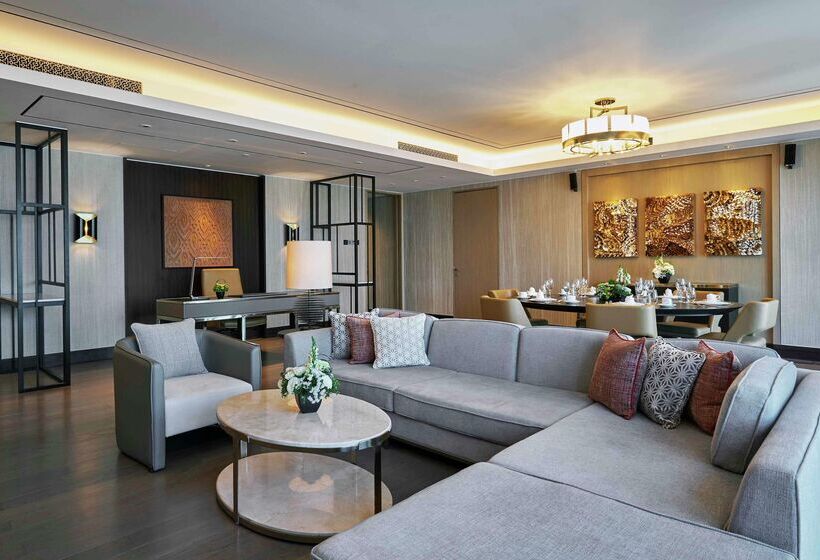 Отель Hilton Manila