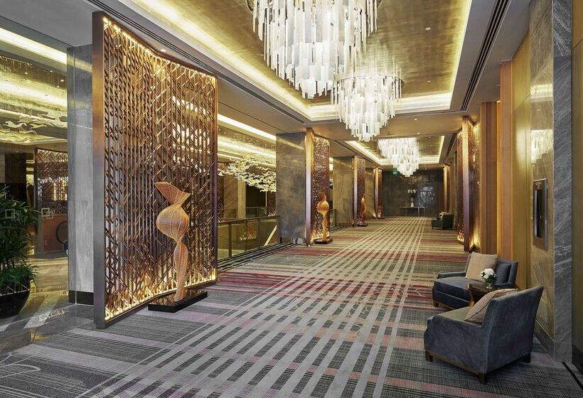 Отель Hilton Manila