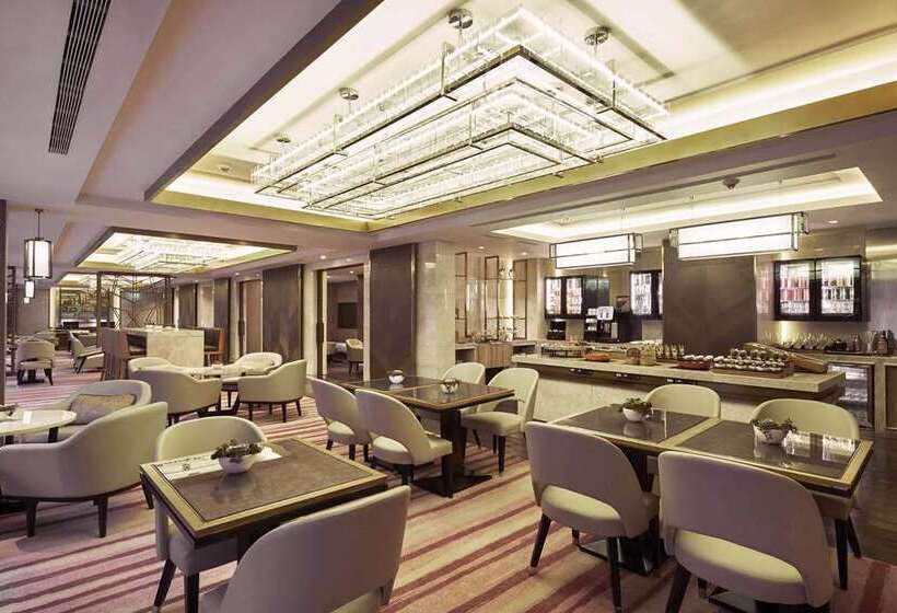 Отель Hilton Manila