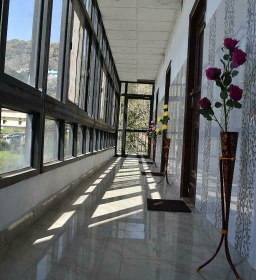 Hotel Himalayan View