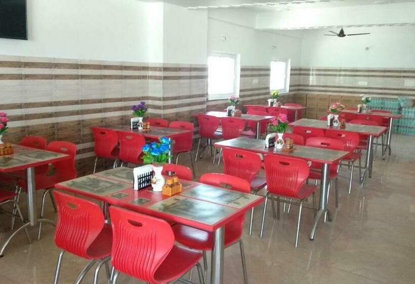 Hotel Himalayan View