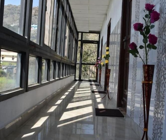 Hotel Himalayan View