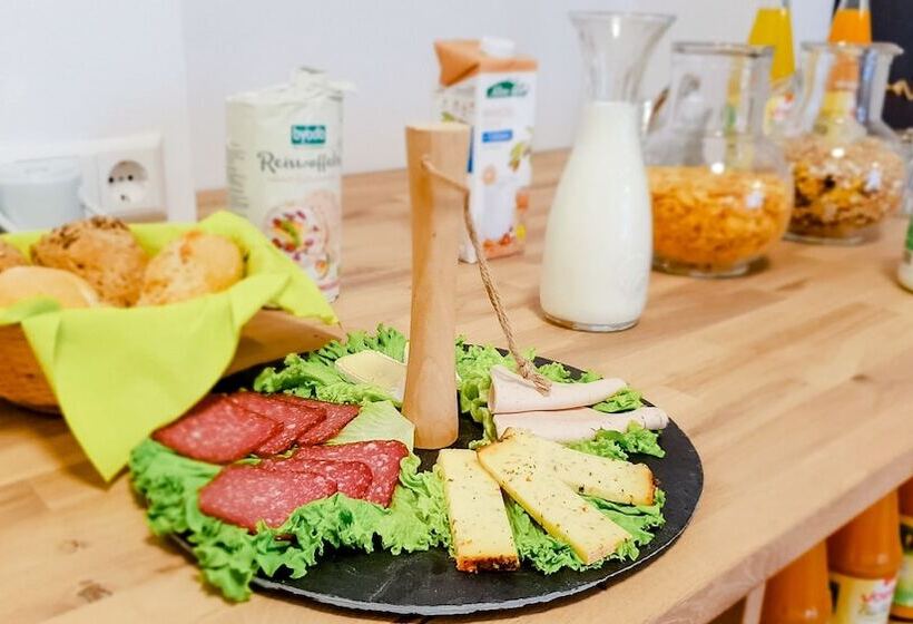 Отель Johnsburg