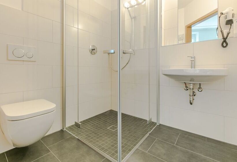 Отель Johnsburg