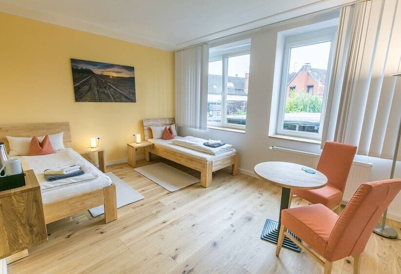 Отель Johnsburg