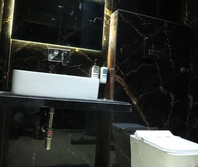 فندق Kumkum Palace