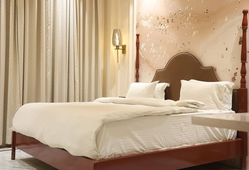 فندق Kumkum Palace