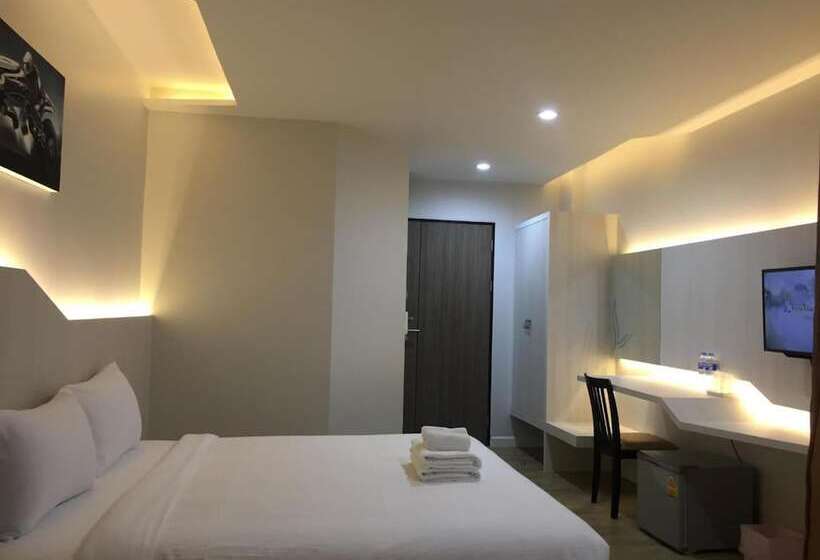 Отель Luxsna Residence