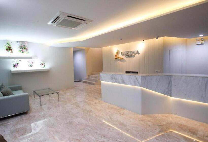 Отель Luxsna Residence