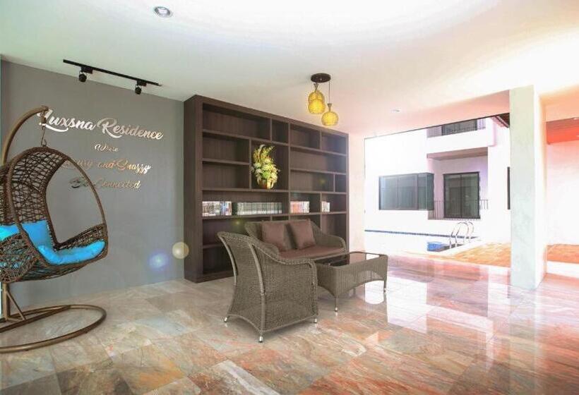 Отель Luxsna Residence
