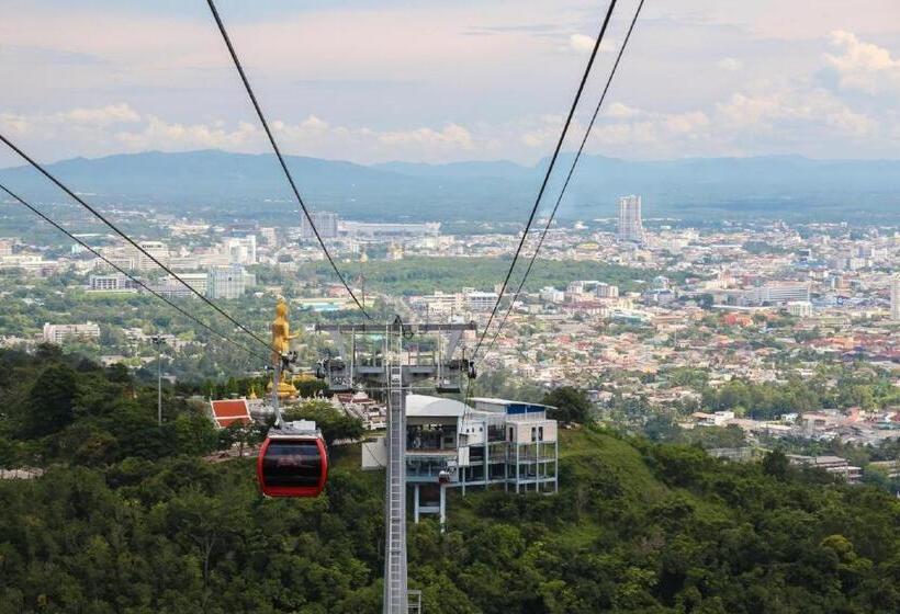 Отель Luxsna Residence