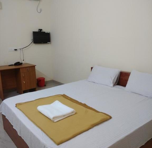 酒店 Manjira Lodge