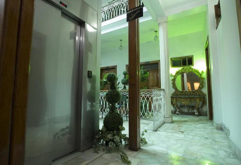 ホテル Plaza Del Teatro