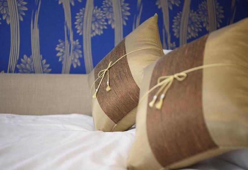 ホテル Rejoice Stay Kyoto Karasuma Oike