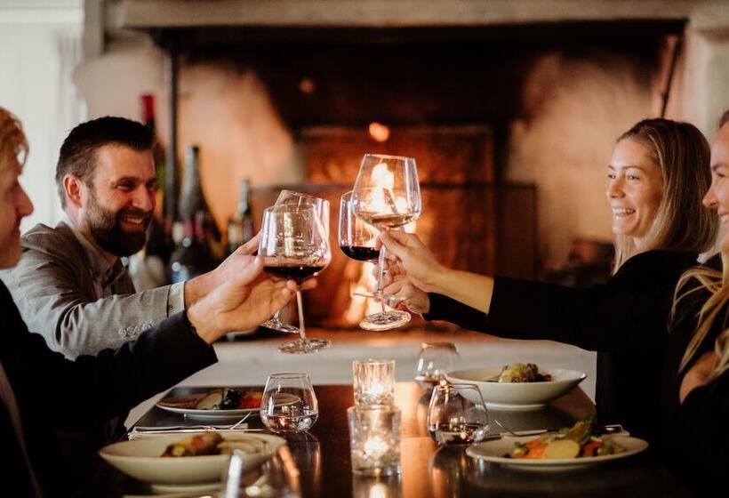 Tollboden Hotell   Unike Hoteller