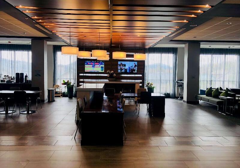 Hotel Wingate By Wyndham Kamloops