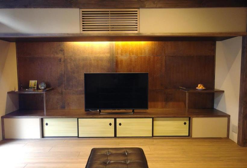 Izayoi  Private Kyomachiya Ryokan