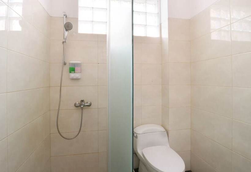 Maharani Guesthouse Tebet Syariah Hostel