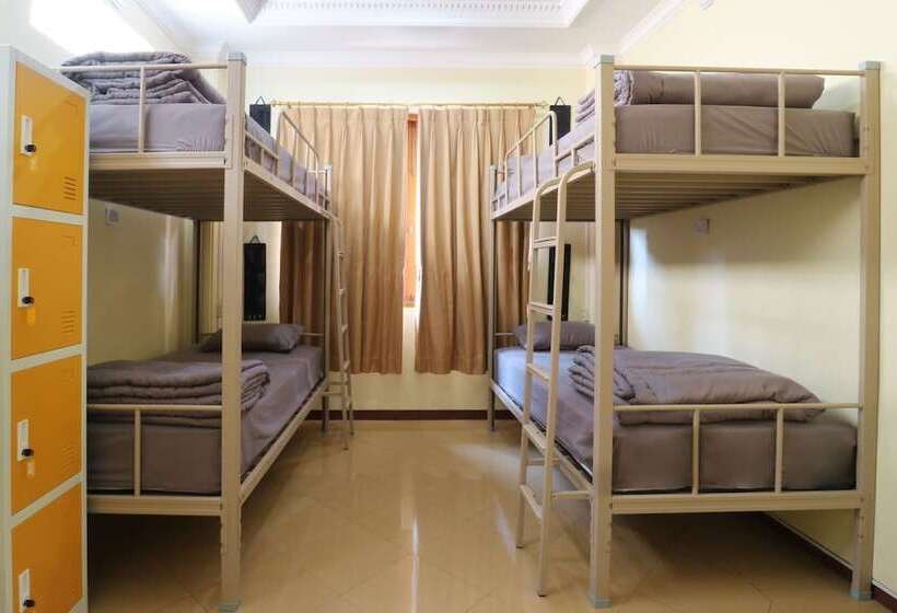 Maharani Guesthouse Tebet Syariah Hostel