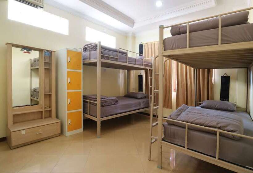 Maharani Guesthouse Tebet Syariah Hostel