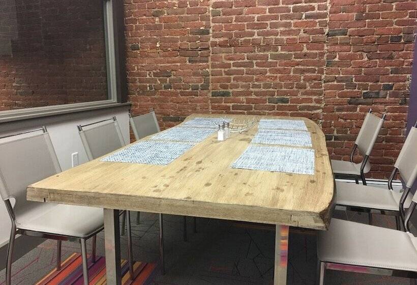 הוסטל Granville Hall Residence