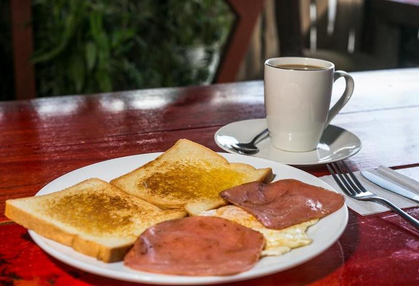 Arenal Container Hostel