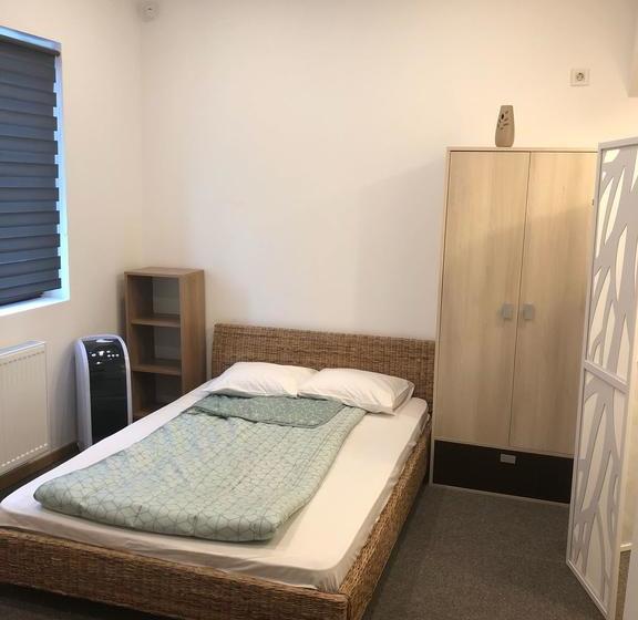 مبيت وإفطار Academia De Arhitectura