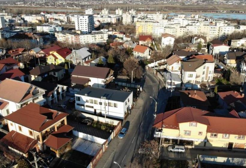 مبيت وإفطار Academia De Arhitectura