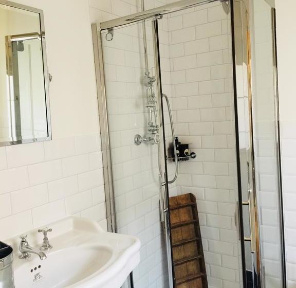 住宿加早餐  Kirisavan Bed&breakfast