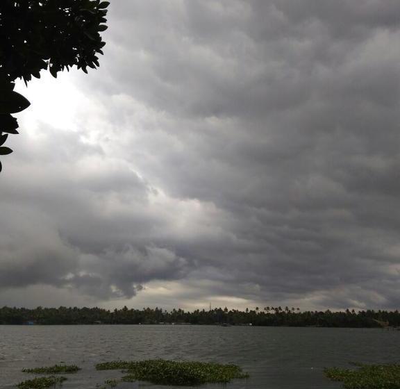 Bed and Breakfast Lakefront Beach Homes