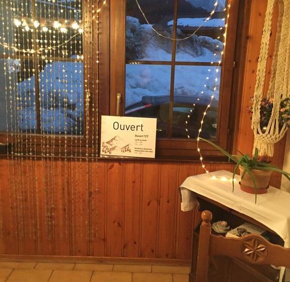 مبيت وإفطار Le Relais Des Mayens De Chamoson