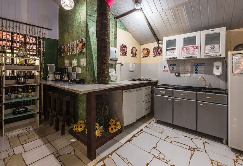 Aloha Noronha Hostel