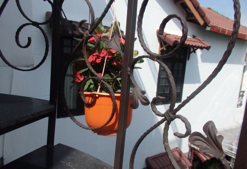 هتل Anh Family Homestay