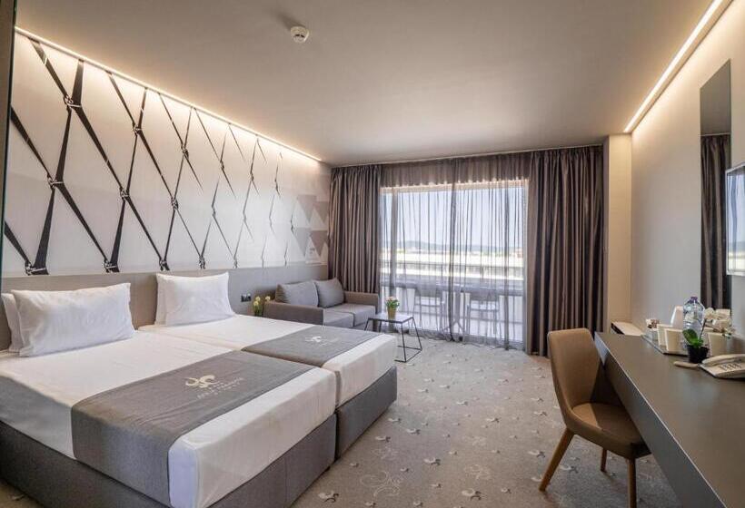 Отель Aqua Paradise Resort & Aqua Park