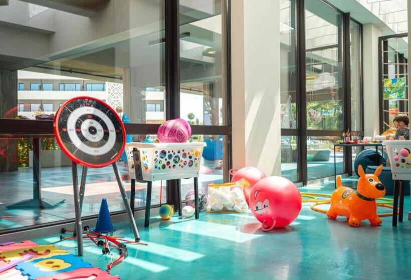 Отель Aqua Paradise Resort & Aqua Park