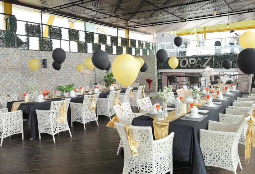 فندق Ayola Sunrise Mojokerto