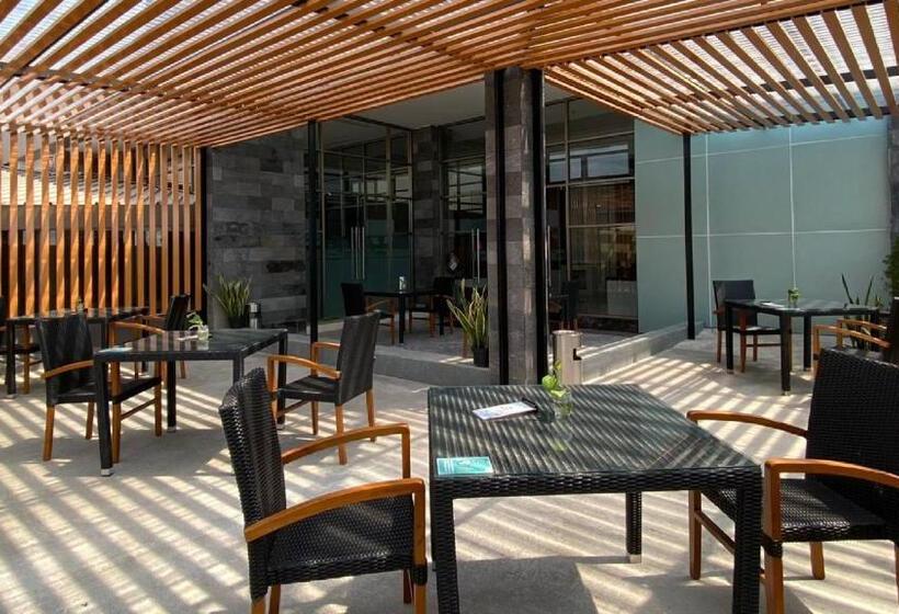 فندق Ayola Sunrise Mojokerto