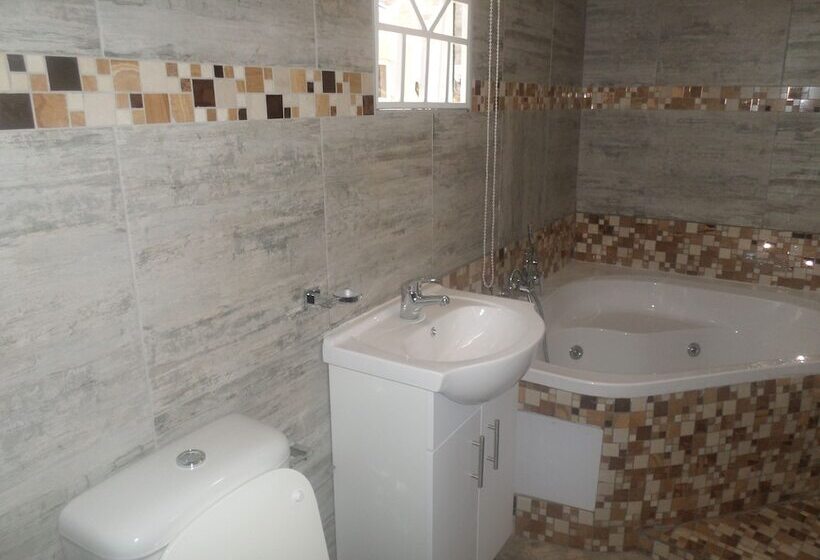 فندق Channel View Lodge