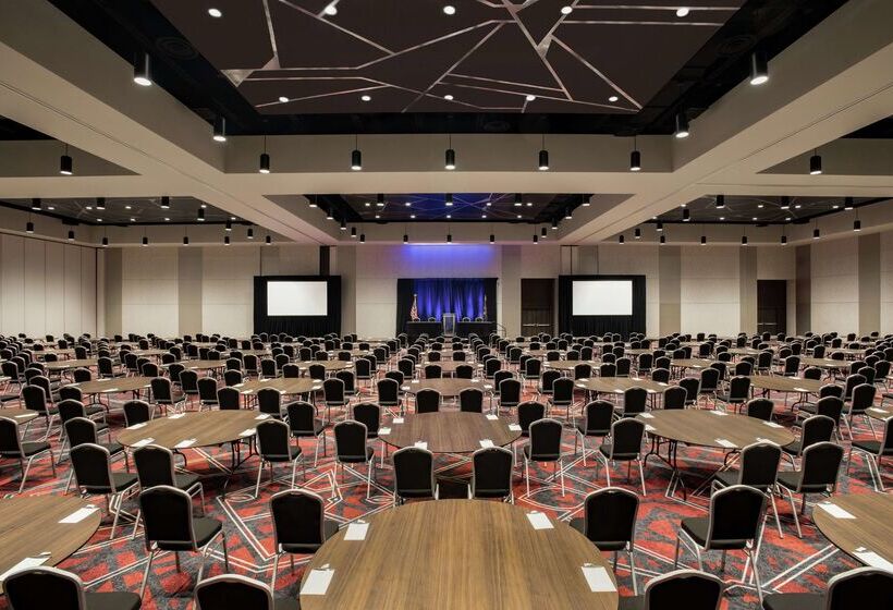 فندق Embassy Suites By Hilton Noblesville Indianapolis Convention Center