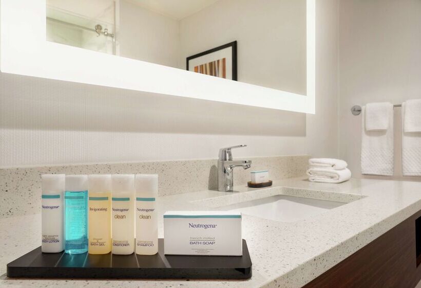 فندق Embassy Suites By Hilton Noblesville Indianapolis Convention Center