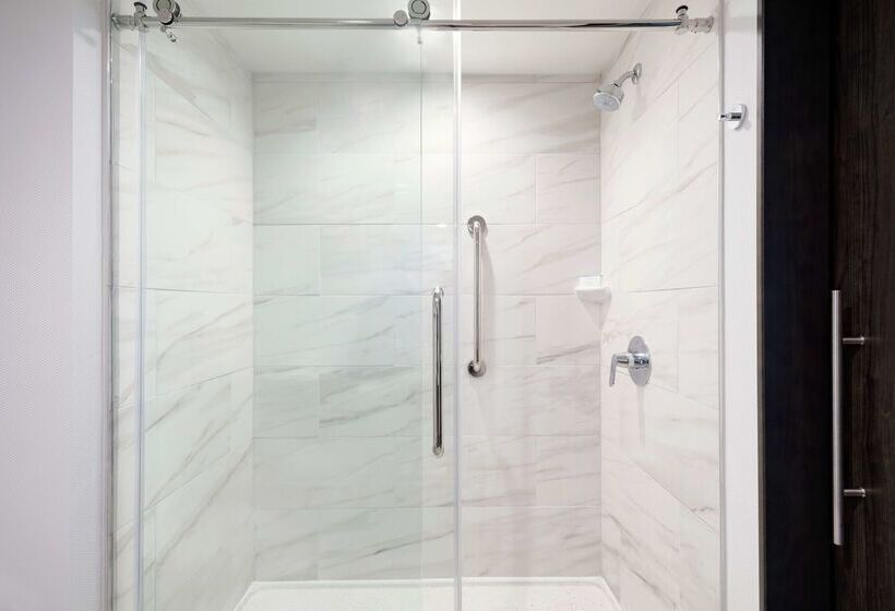 فندق Embassy Suites By Hilton Noblesville Indianapolis Convention Center