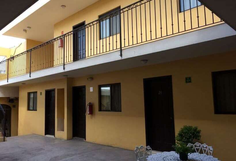 فندق Flores Hills