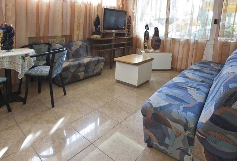 בית מלון כפרי Giunchi