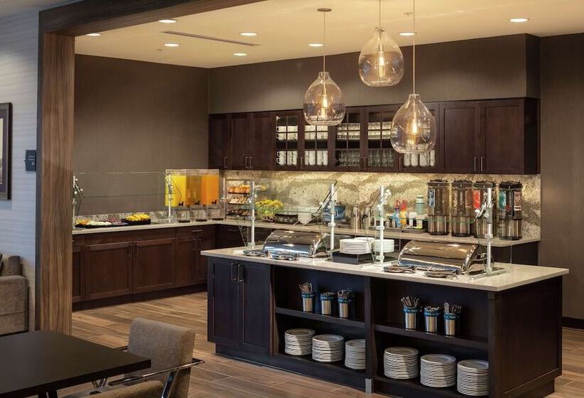 ホテル Homewood Suites By Hilton Needham Boston